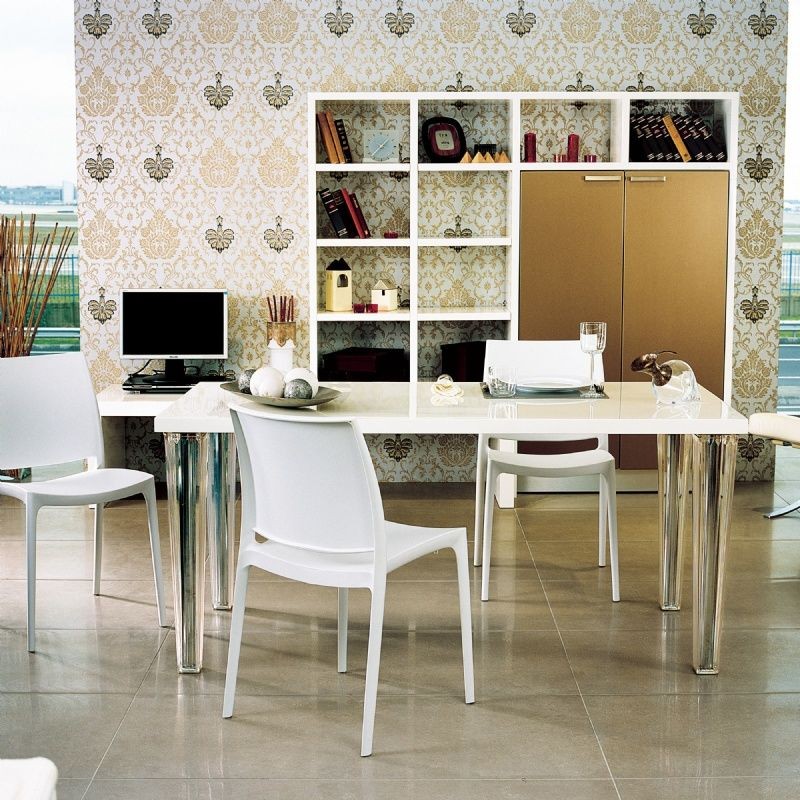 Compamia La Maya Collection