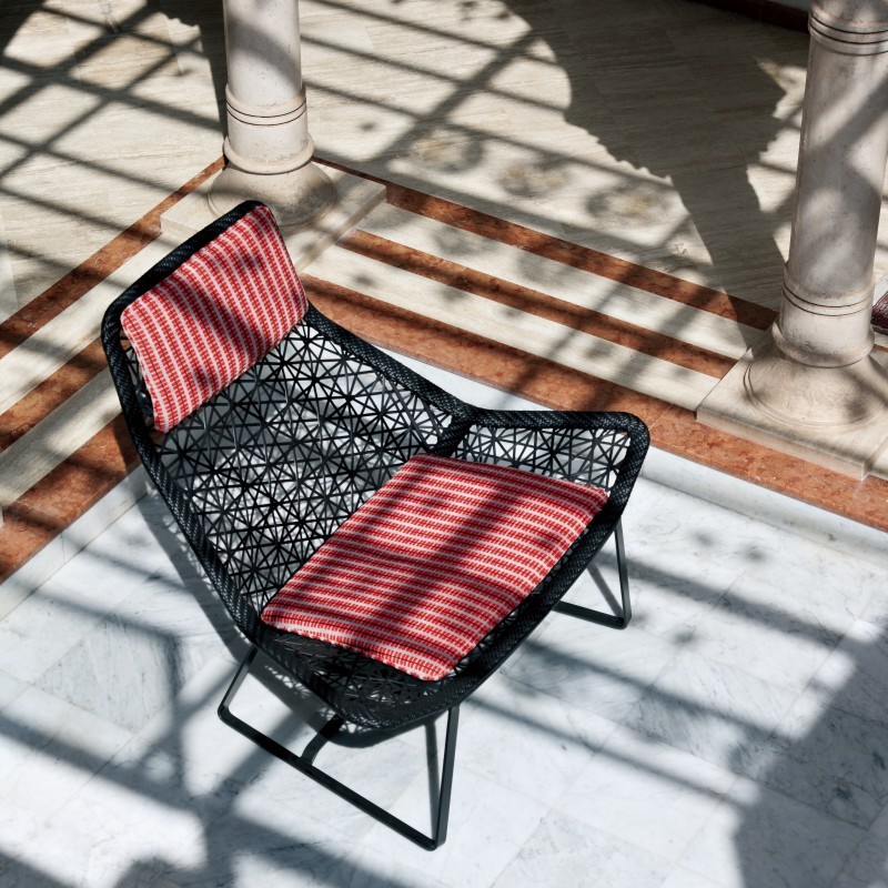 Contemporary outdoor patio furniture