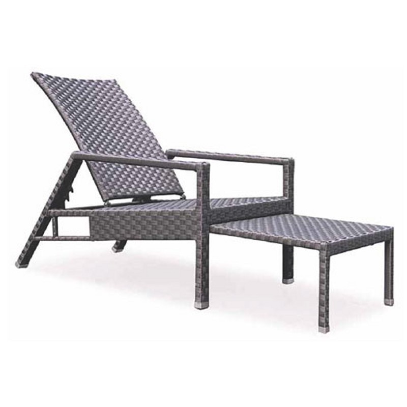 Nuevo Wicker Venetian Outdoor Club Chaise