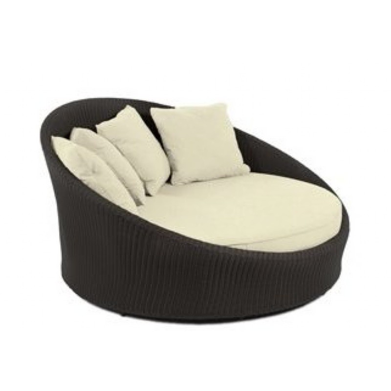 Hallo Wicker Outdoor Daybed