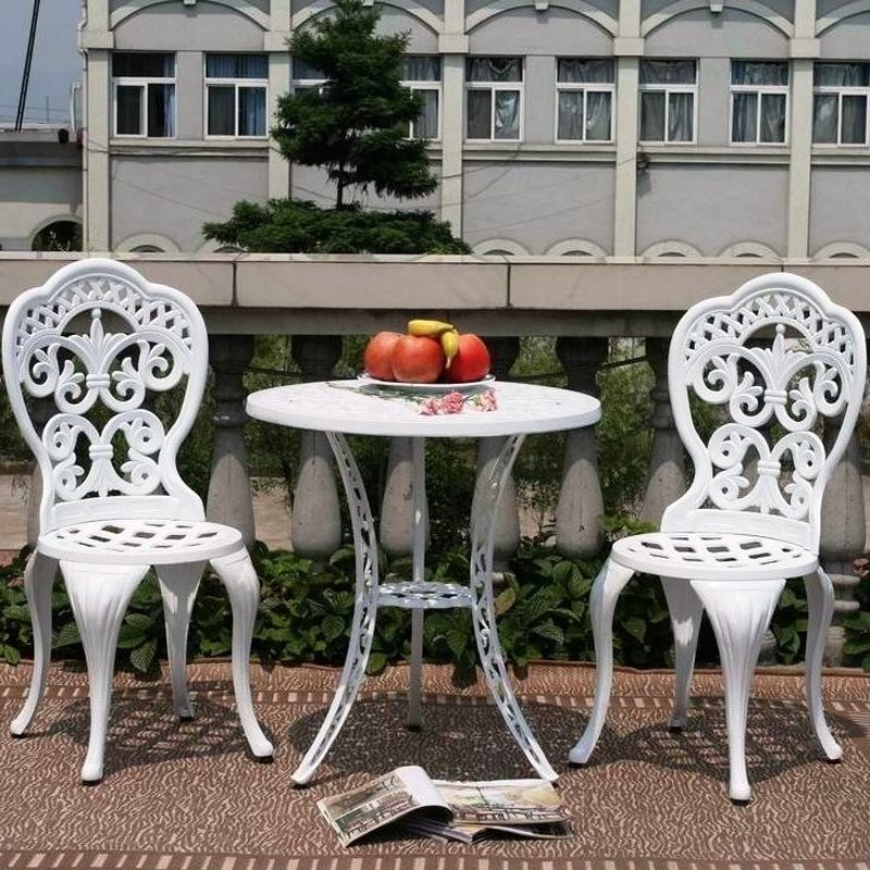 Outdoor Furniture: Bistro Sets