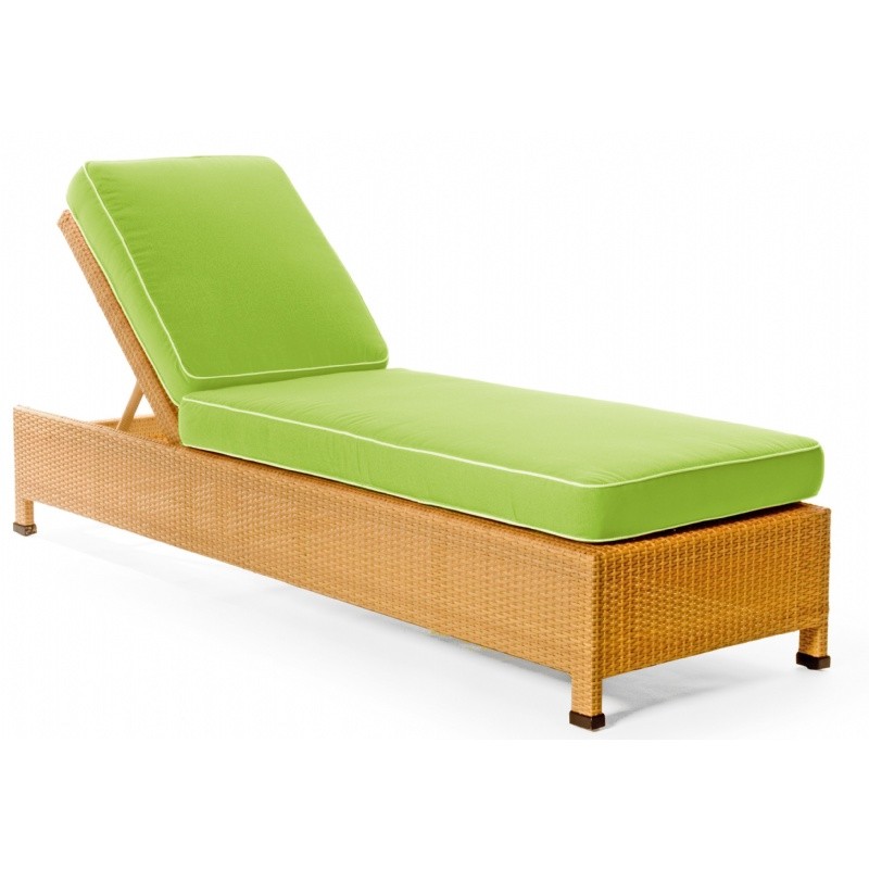 Point Dome Outdoor Wicker Chaise Lounge