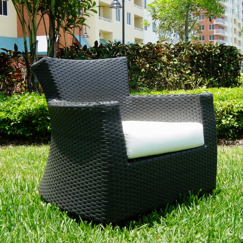Verona Club Chair alternative photo